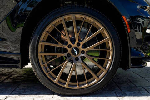 2025 Aston Martin DBX 707