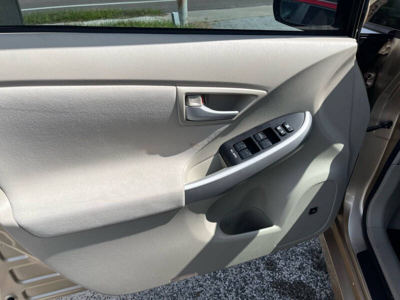 2010 Toyota Prius II