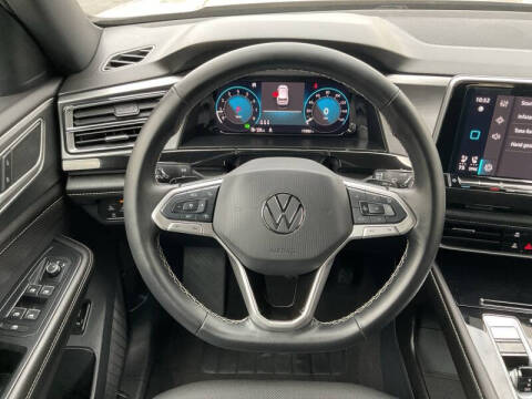 2025 Volkswagen Atlas Cross Sport SE 4Motion