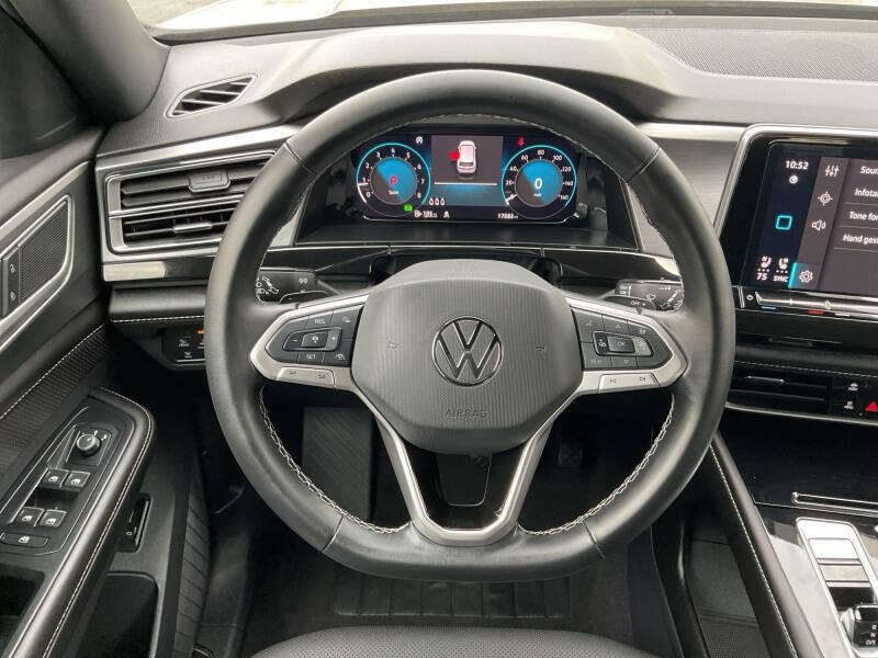 2025 Volkswagen Atlas Cross Sport SE 4Motion