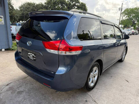 2014 Toyota Sienna
