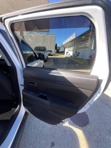 2014 Mitsubishi Outlander Sport ES