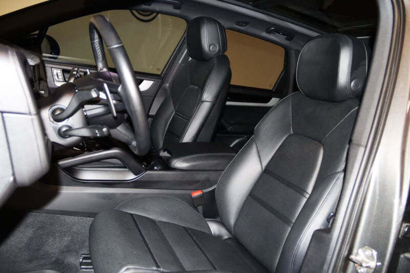 2024 Porsche Cayenne