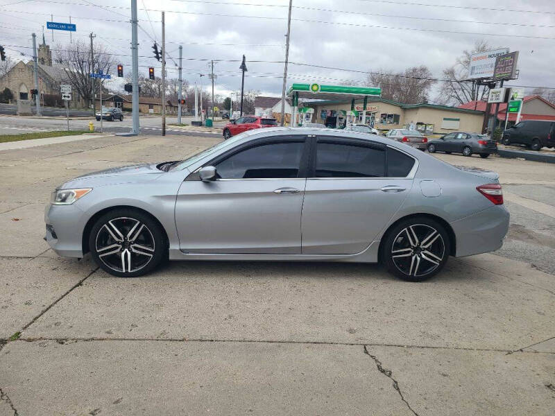 2017 Honda Accord Sport SE's photo