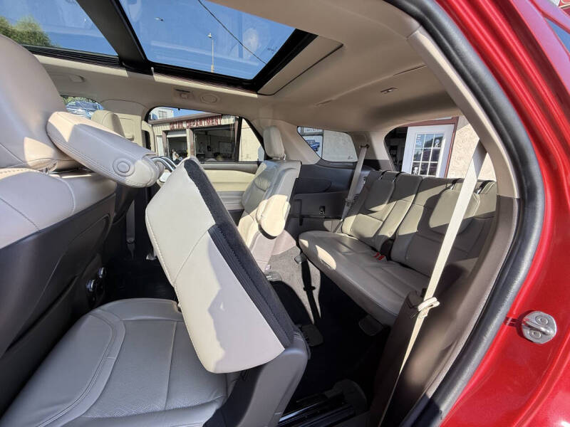 2020 Ford Explorer Platinum