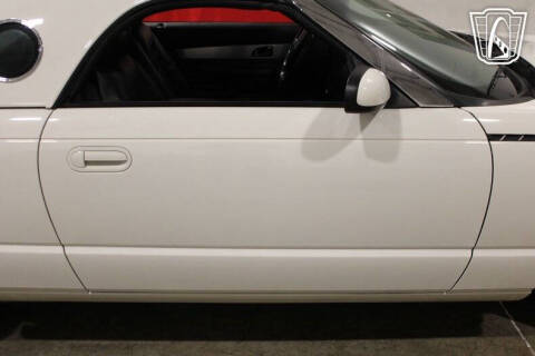 2002 Ford Thunderbird Deluxe