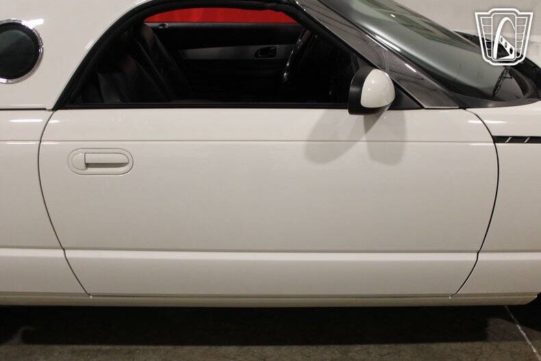 2002 Ford Thunderbird Deluxe