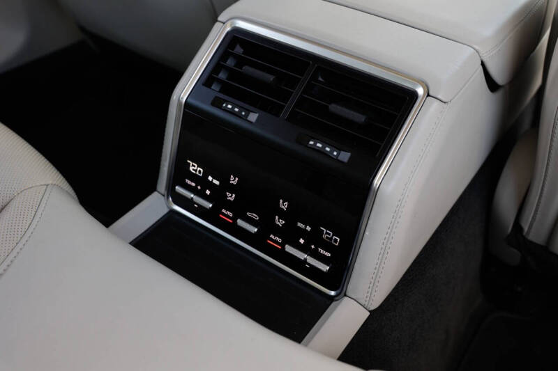 2020 Porsche Panamera