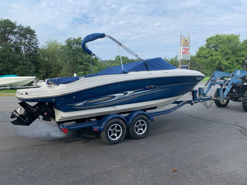 2004 Sea Ray 200