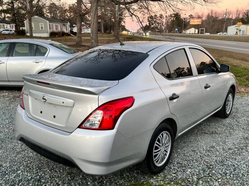 2019 Nissan Versa
