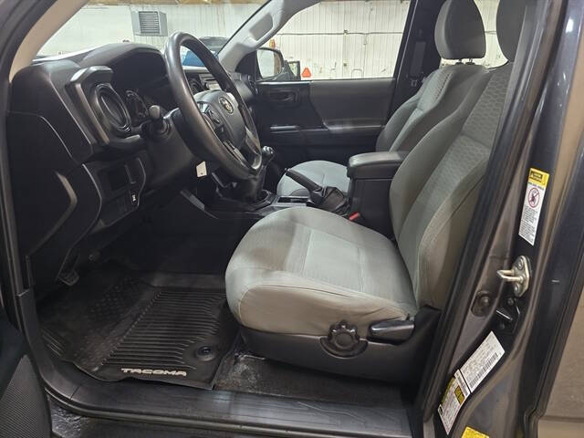 2017 Toyota Tacoma SR