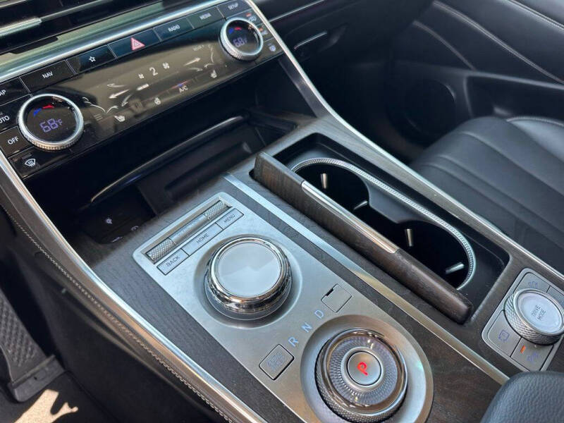2024 Genesis GV80 2.5T