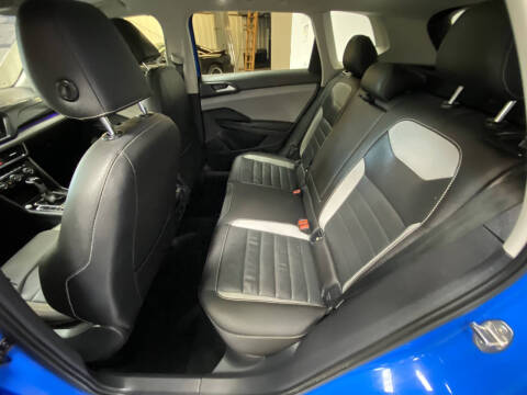 2024 Volkswagen Taos SEL 4Motion