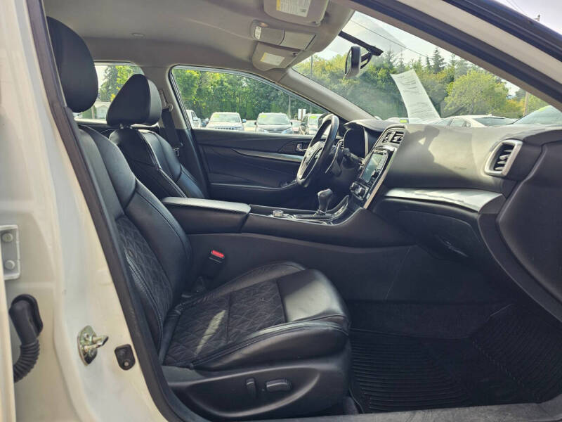 2017 Nissan Maxima 3.5 SR