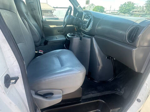 2005 Ford E-Series E-350 SD XL