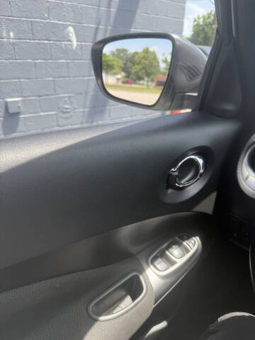 2017 Nissan JUKE SV