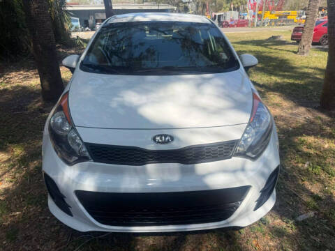 2016 Kia Rio 5-Door LX