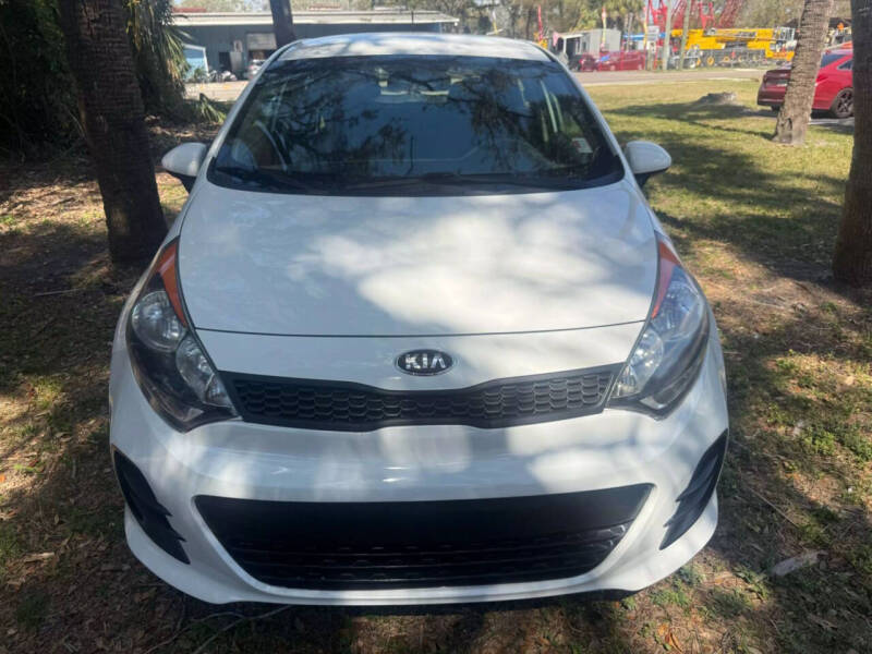 2016 Kia Rio 5-Door LX
