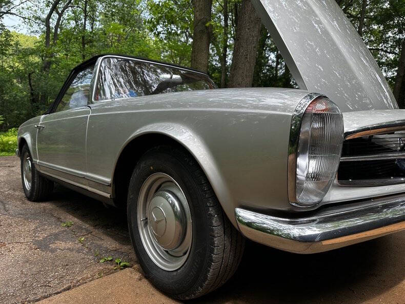 1965 Mercedes-Benz 230SL