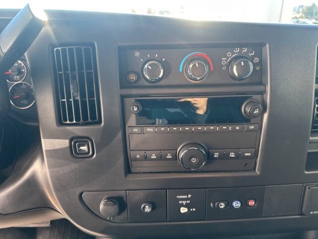 2025 Chevrolet Express 2500