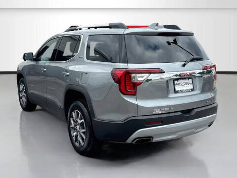 2023 GMC Acadia SLT