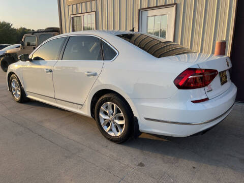 2017 Volkswagen Passat 1.8T S