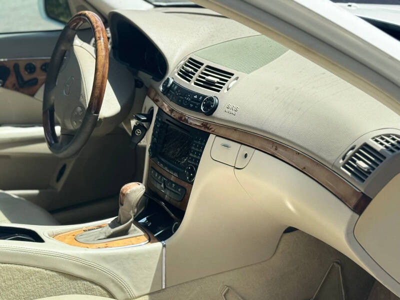 2005 Mercedes-Benz E-Class E 320