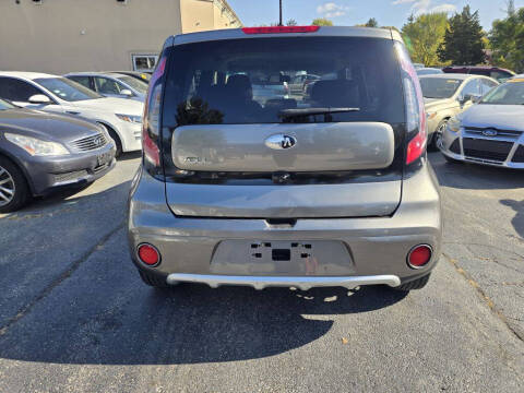 2018 Kia Soul +