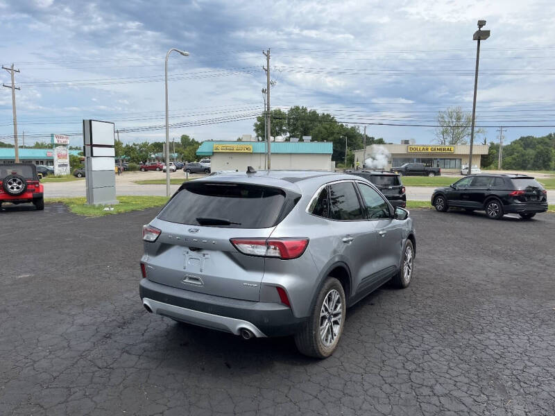 2022 Ford Escape SEL