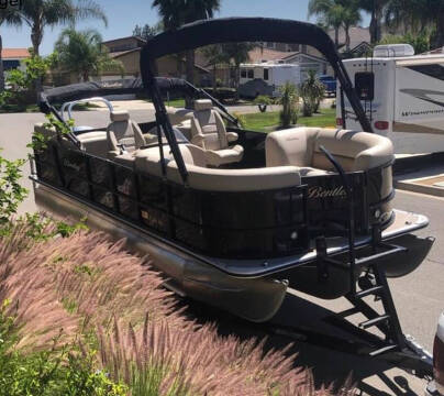 2019 Bentley 223 Lounger Tritoon