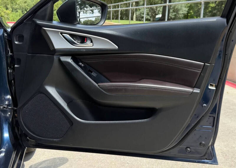 2017 Mazda MAZDA3 Touring