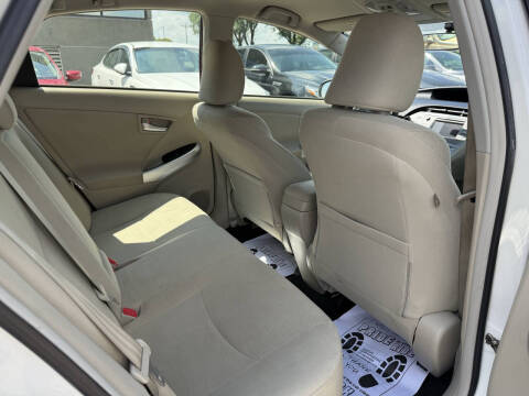 2013 Toyota Prius Two