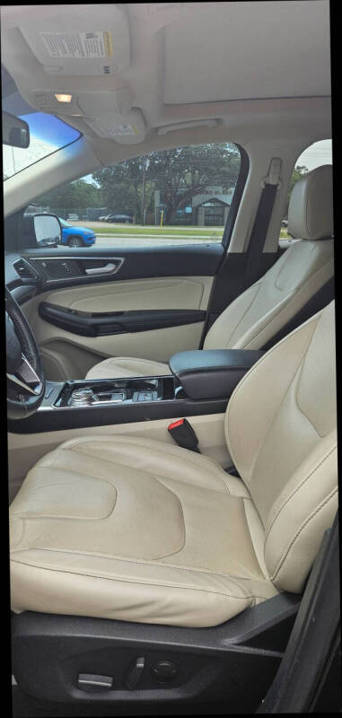 2020 Ford Edge Titanium
