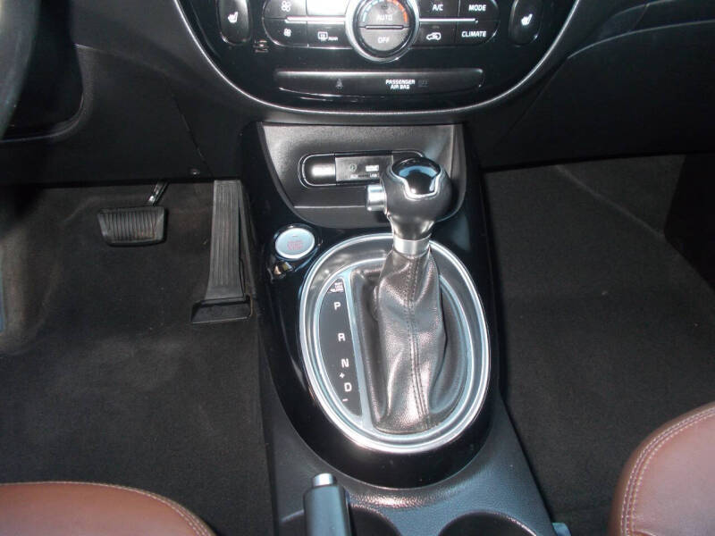 2017 Kia Soul +