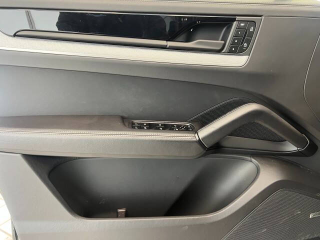 2024 Porsche Cayenne