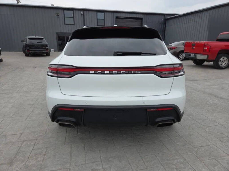 2022 Porsche Macan