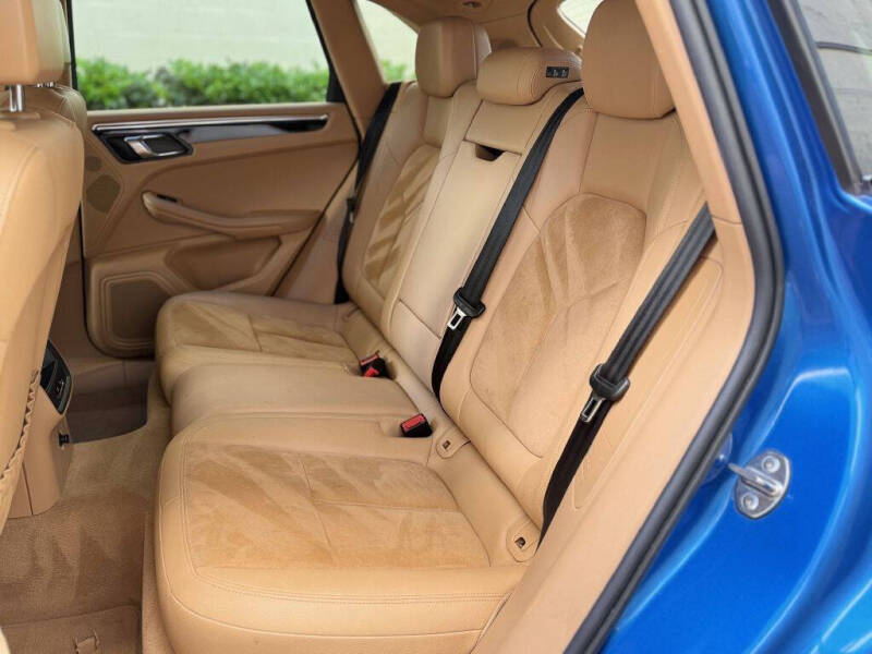 2015 Porsche Macan S