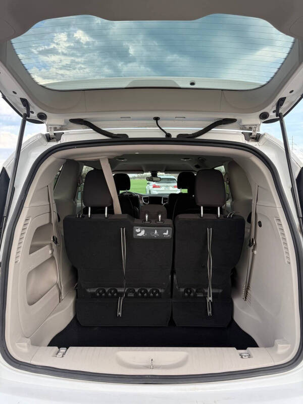 2017 Chrysler Pacifica Touring