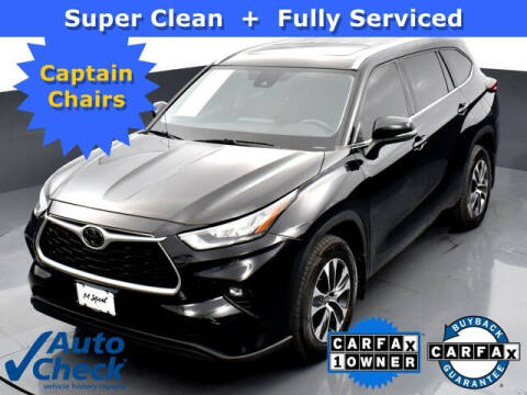 2020 Toyota Highlander for sale at CTCG AUTOMOTIVE in Newark NJ