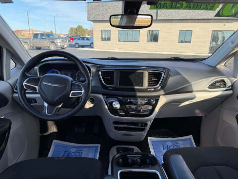 2020 Chrysler Pacifica Touring