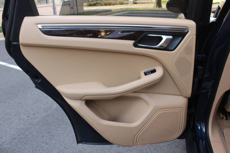 2016 Porsche Macan S