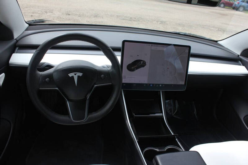 2019 Tesla Model 3 Standard Range Plus