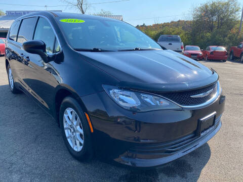 2017 Chrysler Pacifica for sale at HACKETT & SONS LLC in Nelson PA