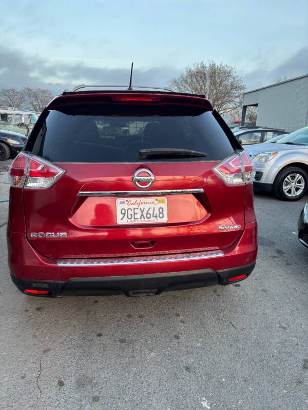 2016 Nissan Rogue SV photo 22