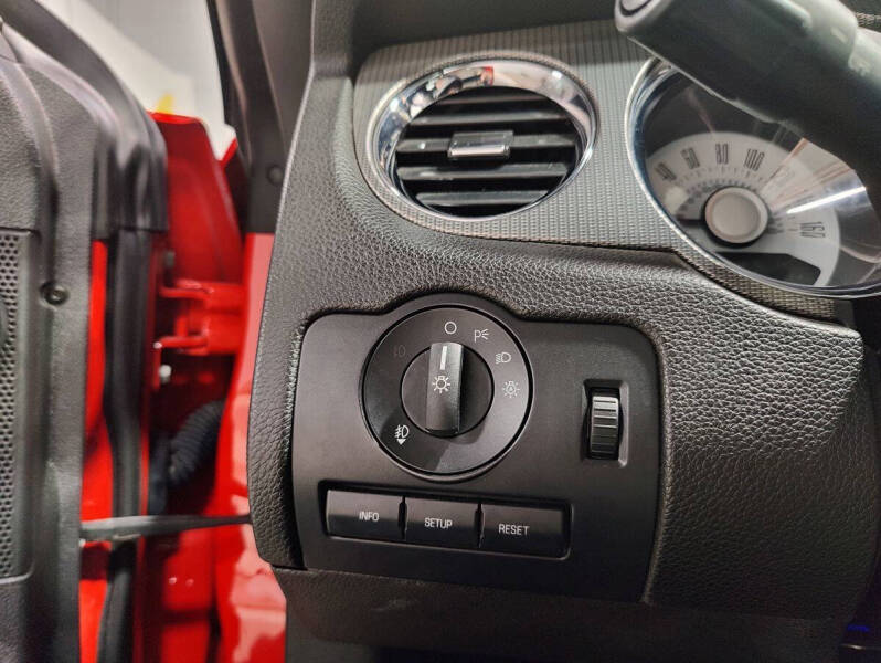 2011 Ford Mustang GT Premium