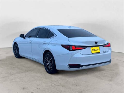 2022 Lexus ES 250