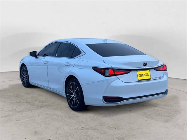 2022 Lexus ES 250