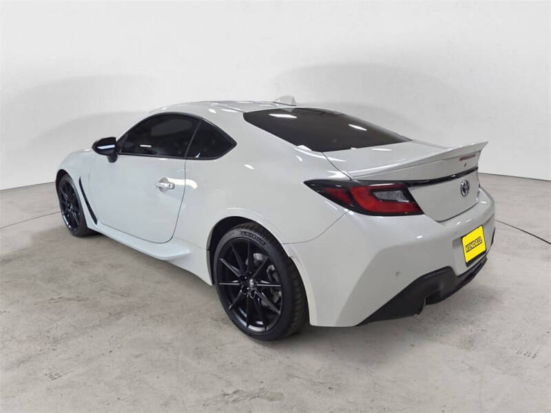 2024 Toyota GR86 Premium