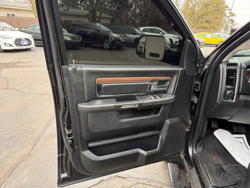 2017 RAM 1500 Laramie