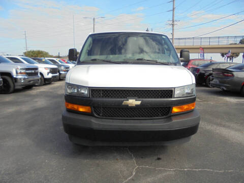 2022 Chevrolet Express 2500